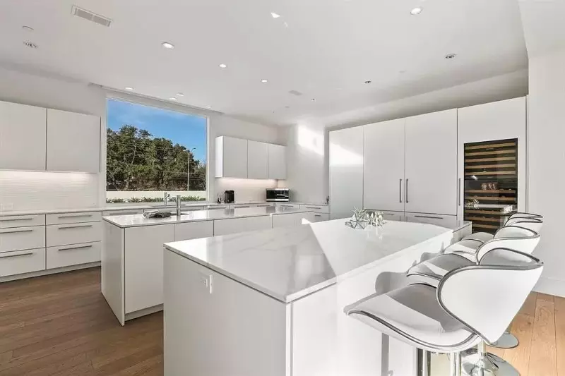 Kitchen Cabinet Design